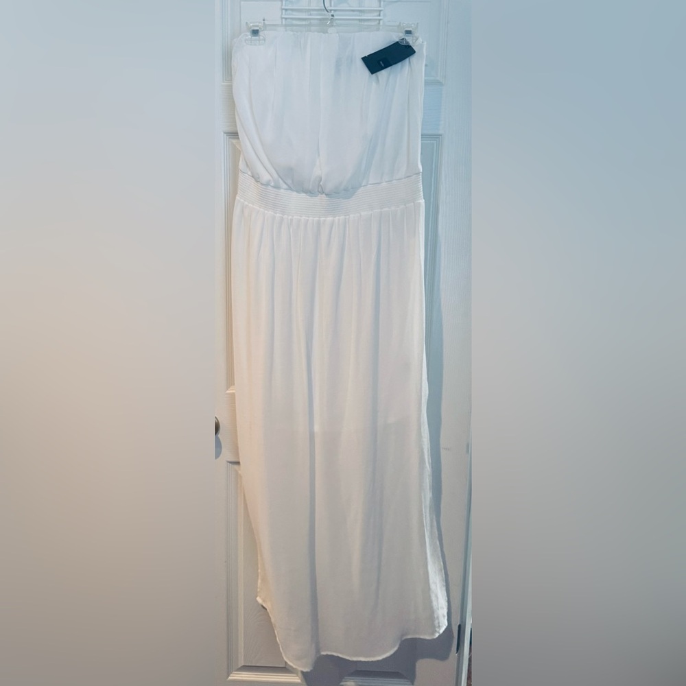 White strapless dress
